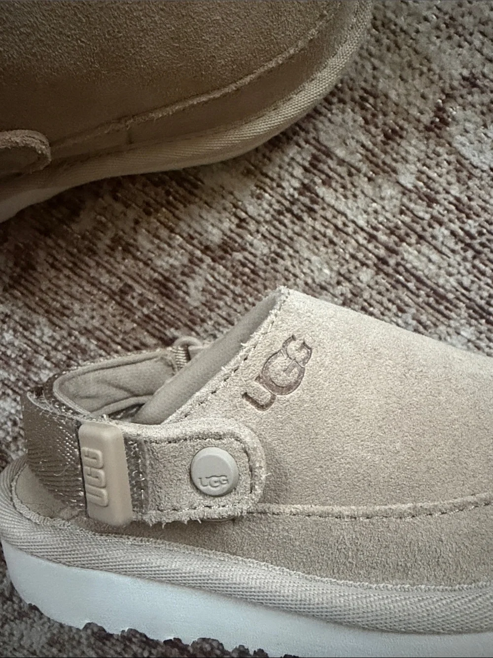 UGG Kids Sand Suede Strap Clogs in Light Tan